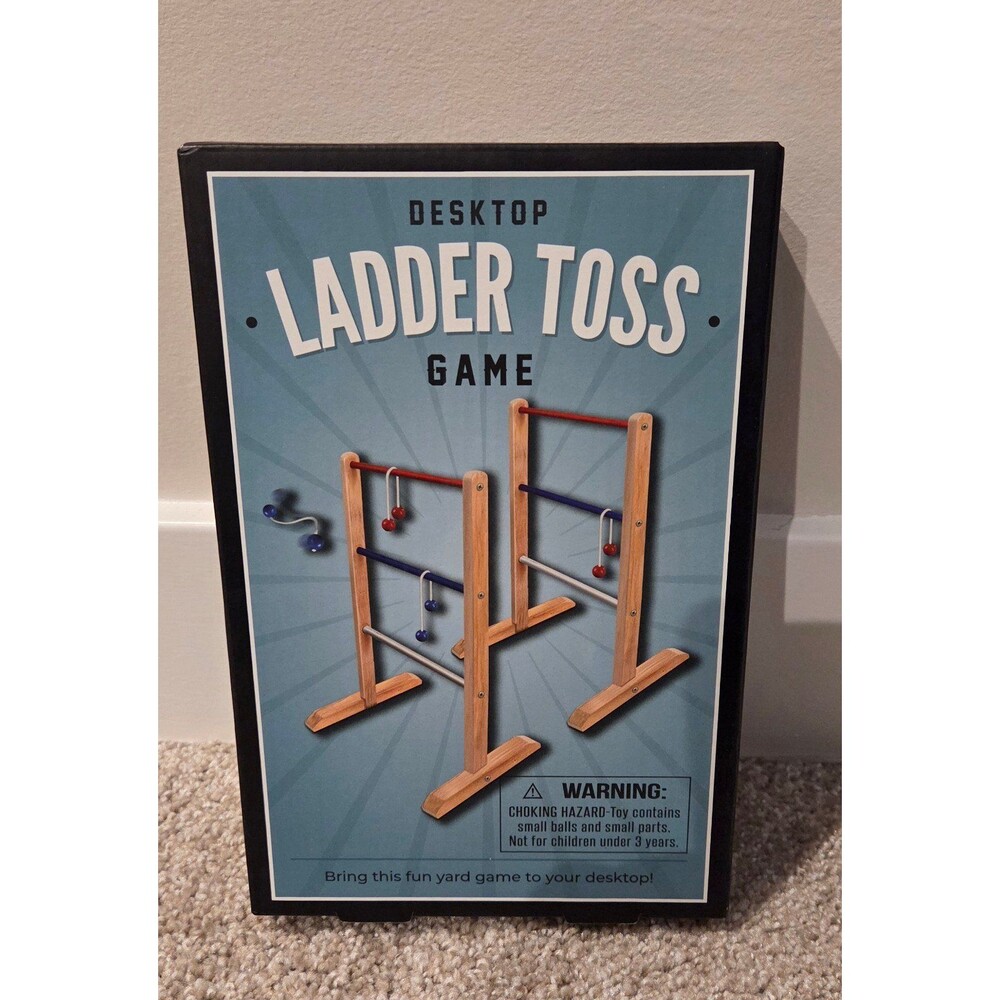 Desktop ladder toss game